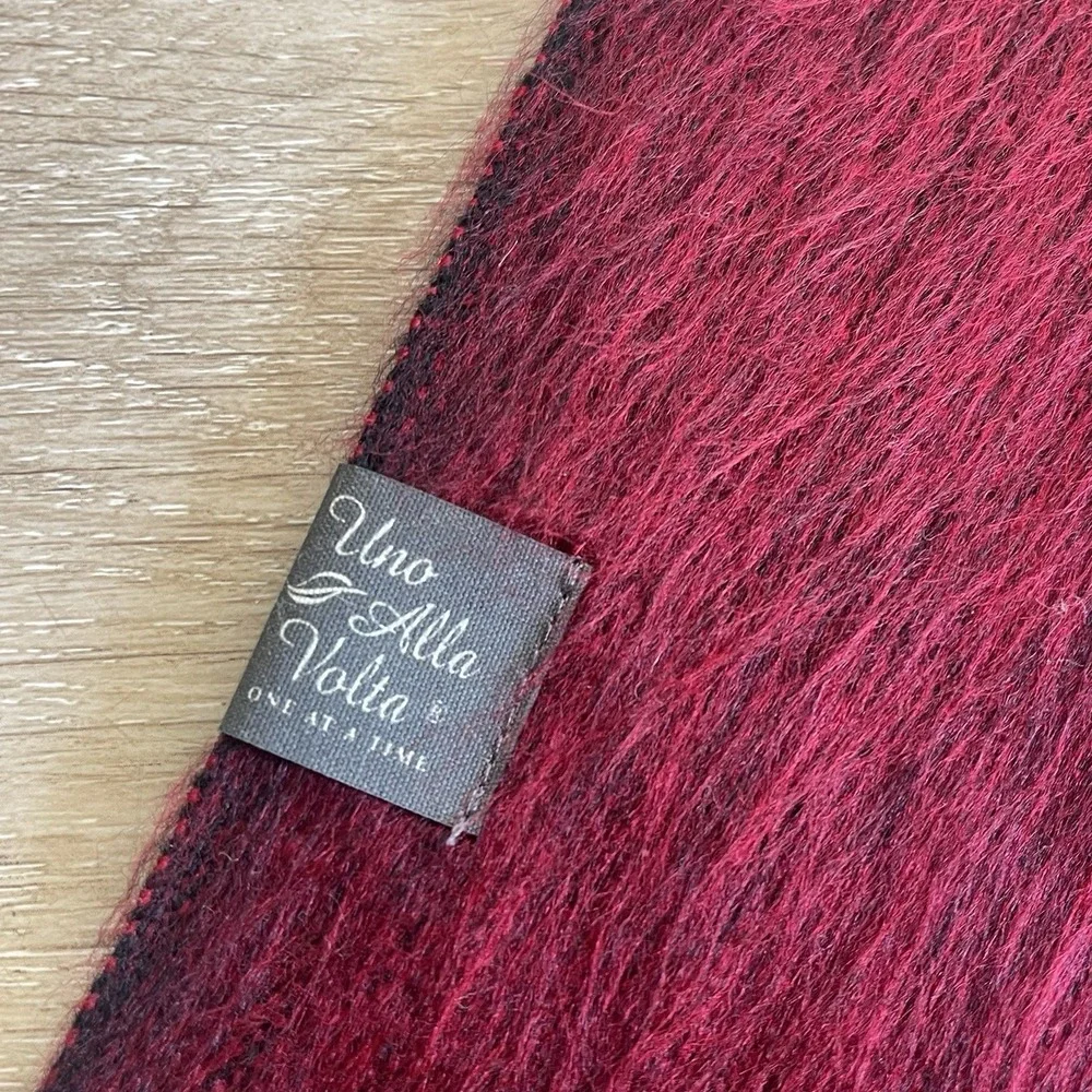 Shupaca scarf vibrant